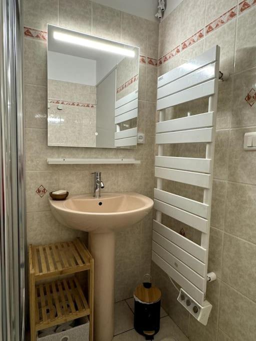 Apartament T2 Independant Avec Jardin Livron-sur-Drôme Zewnętrze zdjęcie